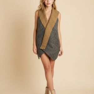 Curio knits sleeveless cardigan sweater medium NWT